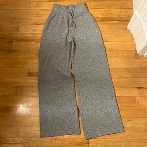 Uniqlo Cropped Heather Grey Ribbed Lounge Pants